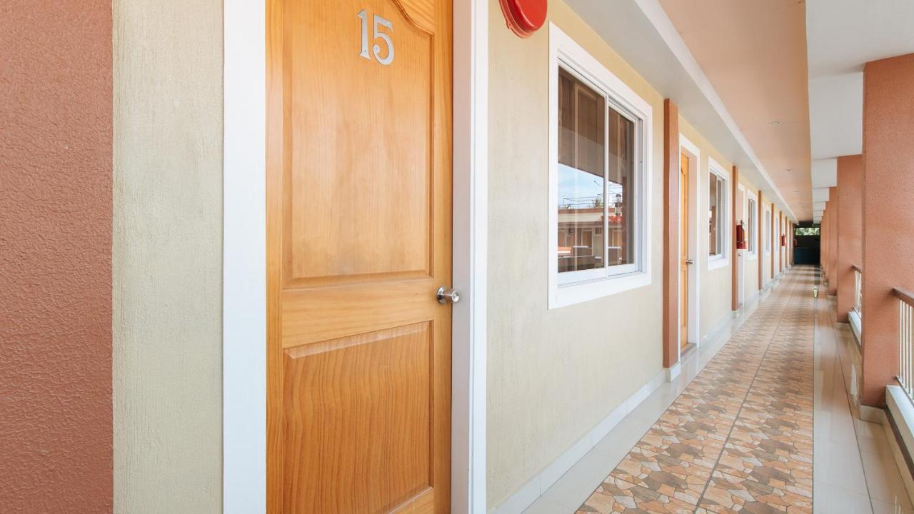 Hotel RedDoorz near Lapasan Plaza Cagayán de Oro Exterior foto